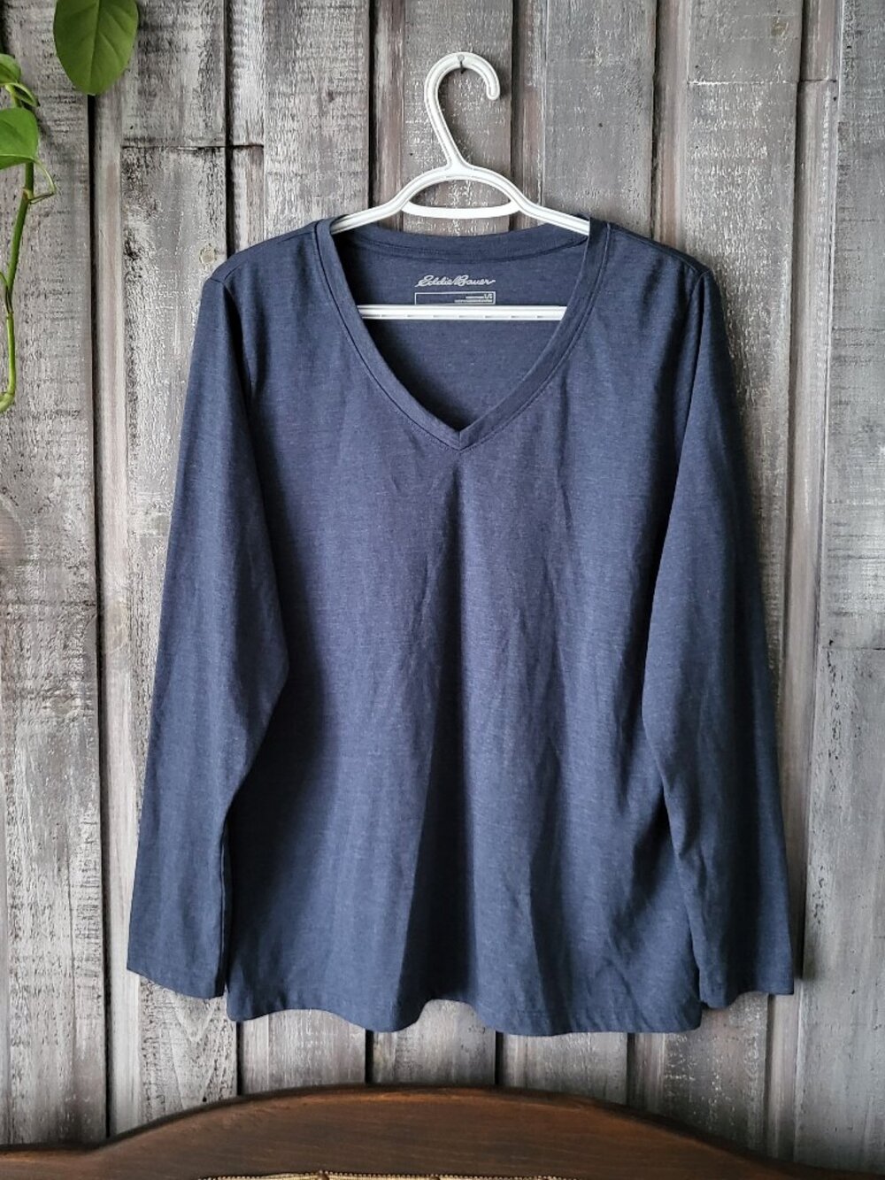 Eddie Bauer Blue Long Sleeve V-Neck Cotton Blend Tee Shirt L